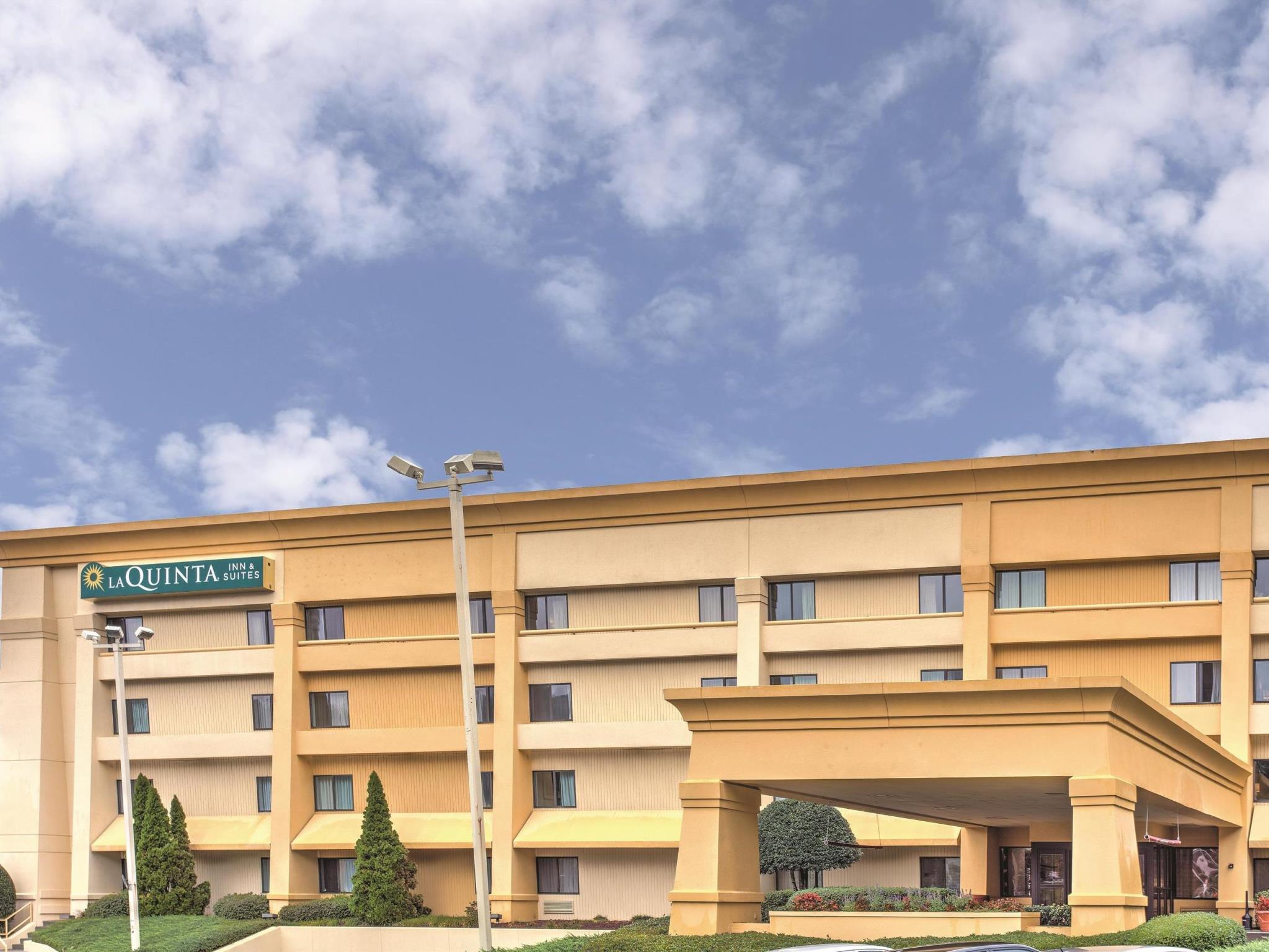 Отель La Quinta By Wyndham Atlanta Розуэлл Экстерьер фото